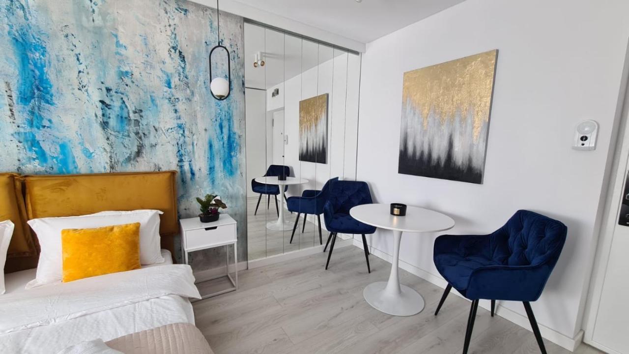 Government Deluxe Studio By Magic Apartments Букурещ Екстериор снимка