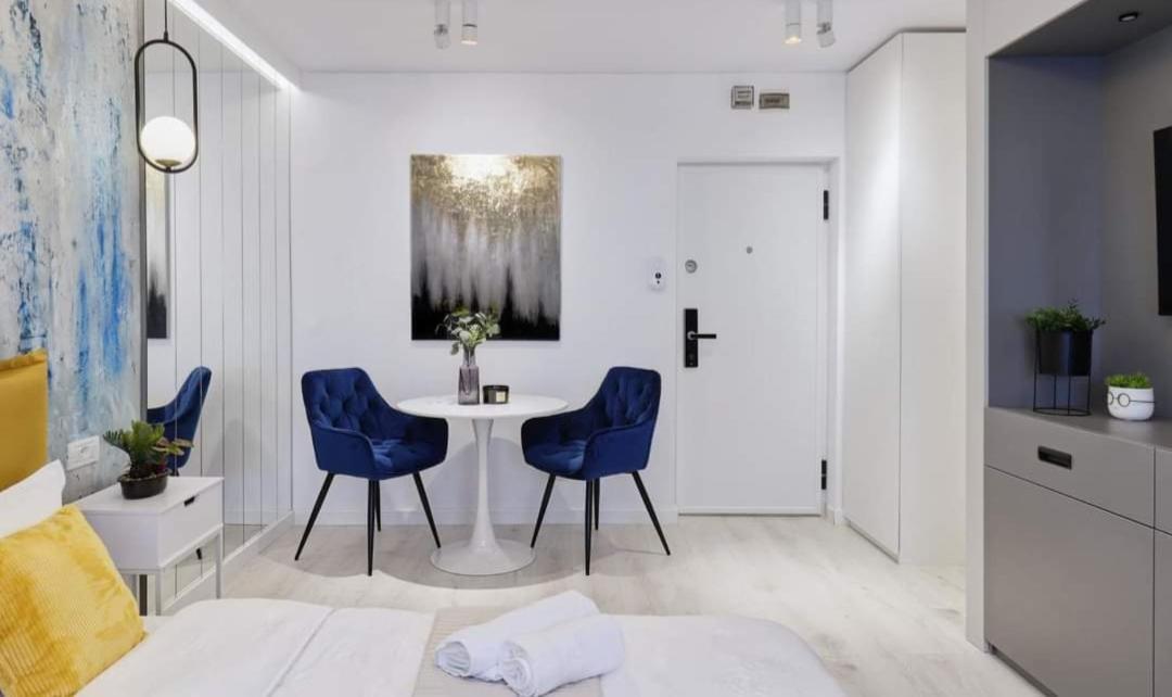 Government Deluxe Studio By Magic Apartments Букурещ Екстериор снимка